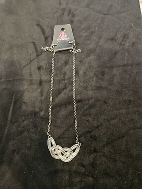 Paparazzi Silver Knot Statement Necklace - Silver